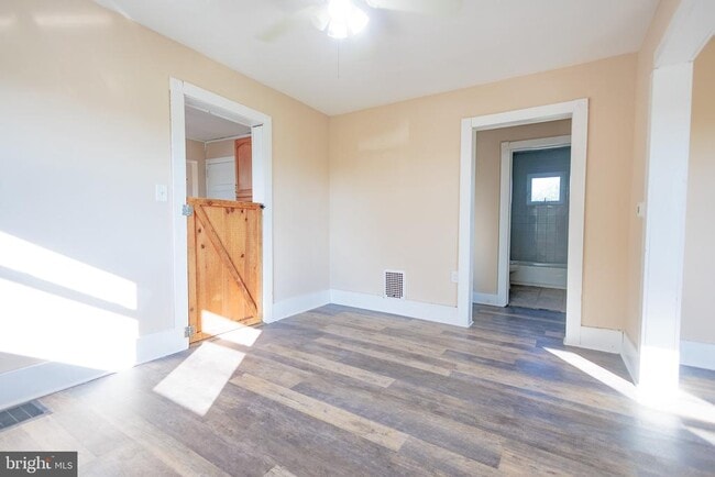 Building Photo - 162 Mill Rd