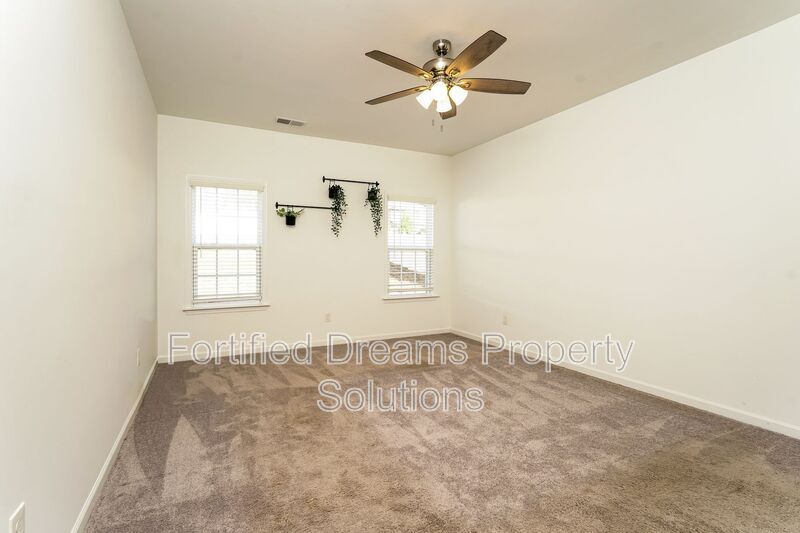 Building Photo - 254 Tally Mdw Ct