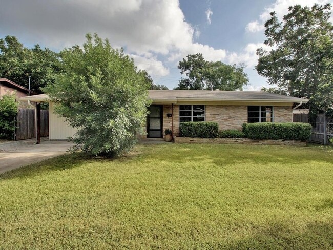 Building Photo - 1110 Fieldcrest Dr