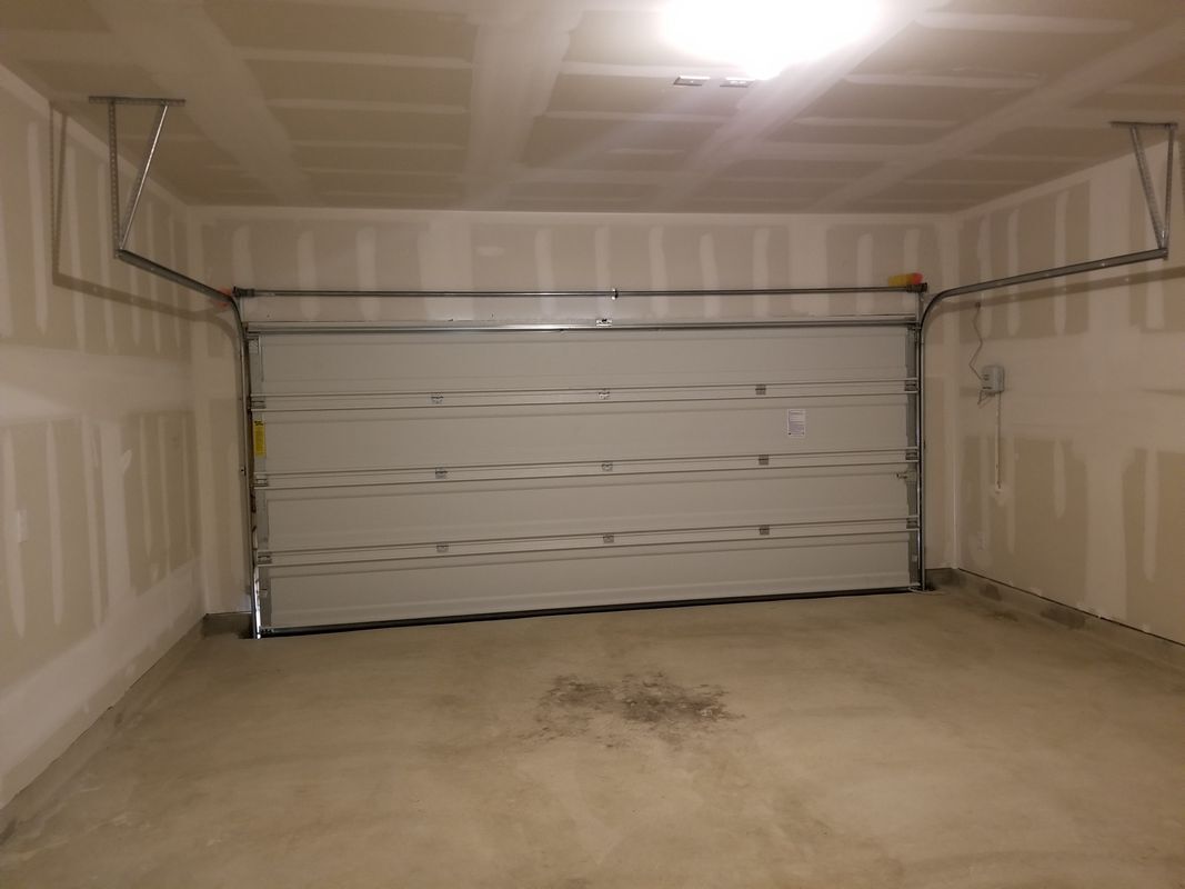 Building Photo - 7930 Oak Mdws Bnd