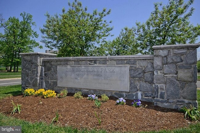 Building Photo - 164 Comay Terrace