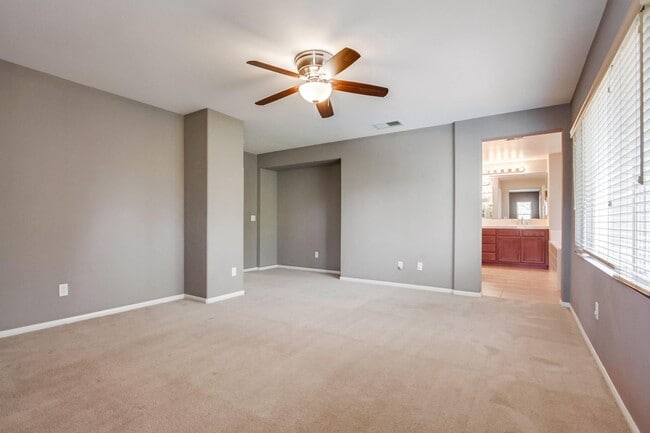 Building Photo - Beautiful 5 bedroom home in highly desired Carlsbad neighborhood