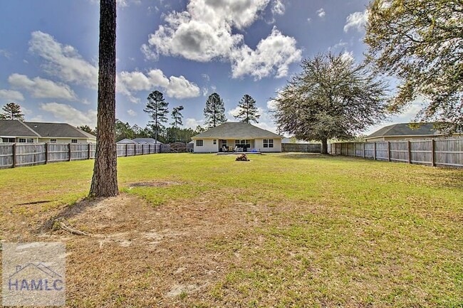 Building Photo - 220 Jackson Ave NE