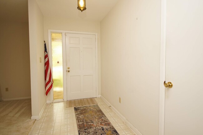 Building Photo - 18 Sherwood Rd NW