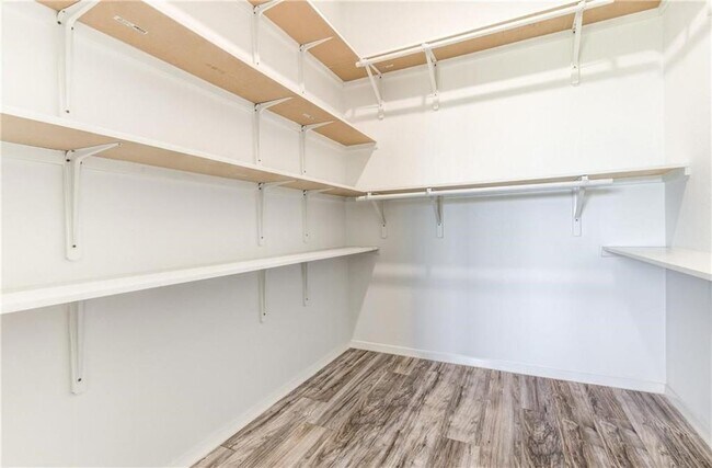 Building Photo - 141 Everest Cove