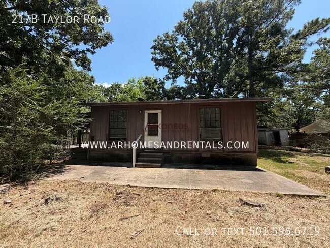 Building Photo - 217 Taylor Rd