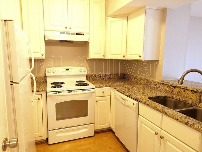 Building Photo - 3700 Chimney Ridge Pl