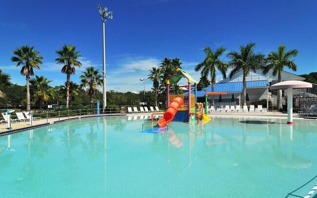 Building Photo - 4140 Central Sarasota Pkwy