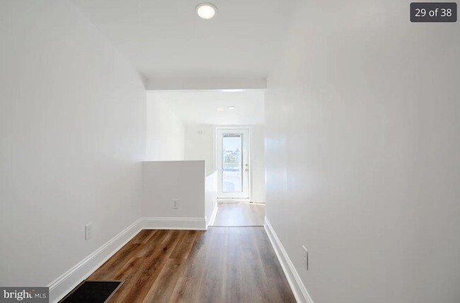 Building Photo - 1026 Riverside Ave