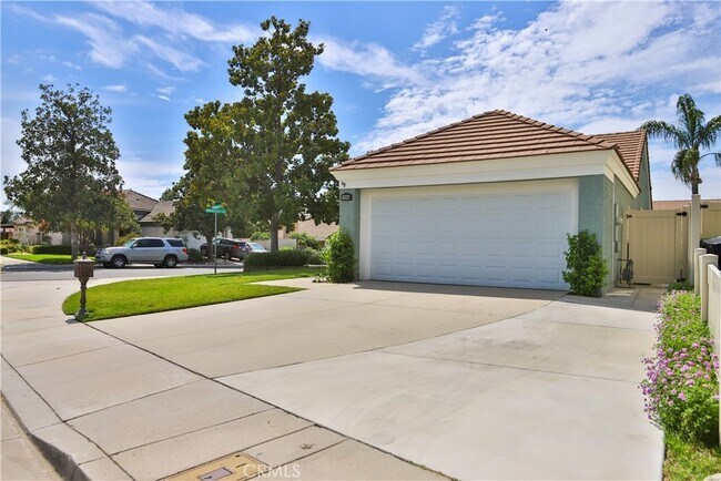 Building Photo - 7360 Cascade Ct