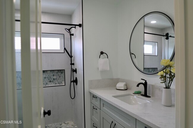 Building Photo - 2411 Monaco Dr