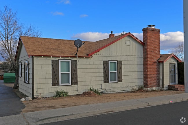 Building Photo - 1250 Sullivan Ln