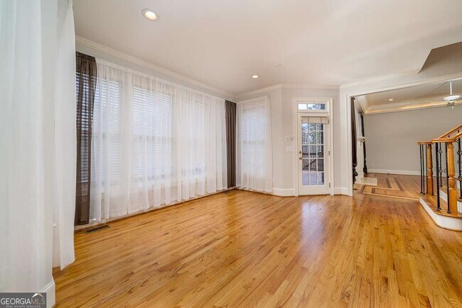 Building Photo - 9445 Stoney Ridge Ln