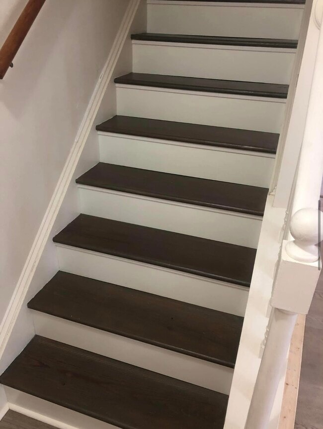 Building Photo - 2139 Harvest Dr