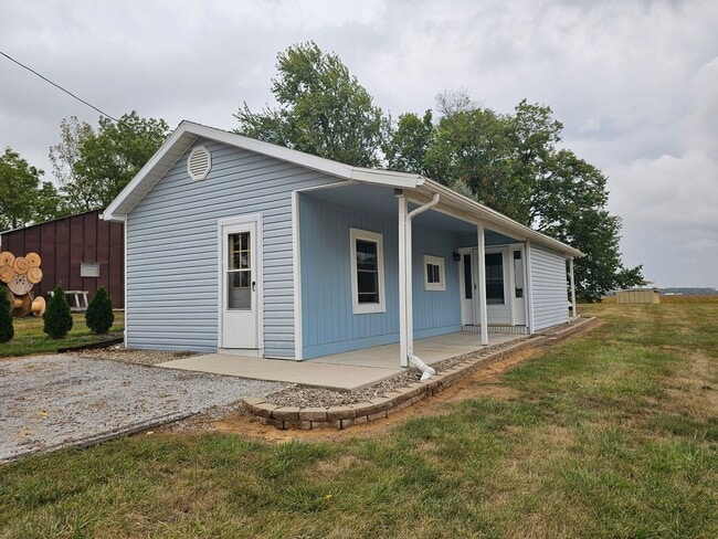 Building Photo - Cozy County Living