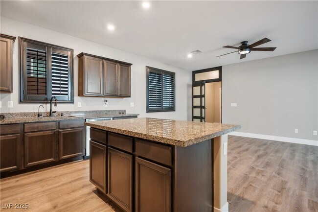 Building Photo - 10618 Sariah Skye Ave