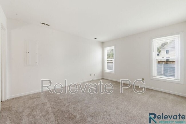 Building Photo - 2713 Chariot St