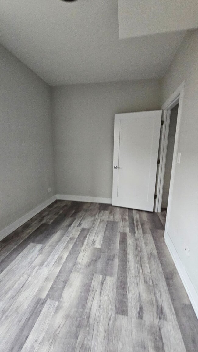 Building Photo - 3527 S Damen Ave