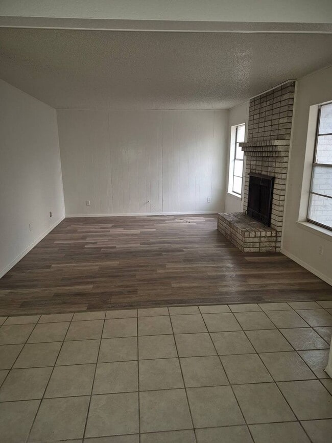 Building Photo - 3421 Tascosa St