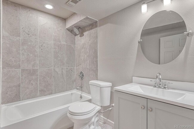 Building Photo - 6442 Silverwind Cir