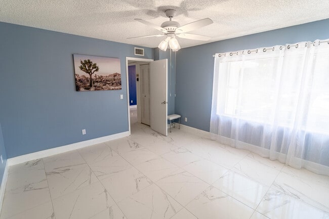 Building Photo - 8129 Sedgewick Ct