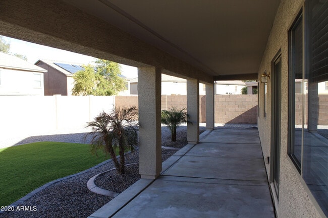 Building Photo - 43410 W Wild Horse Trail