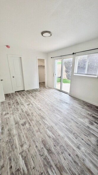 Building Photo - 2929 Ross Dr