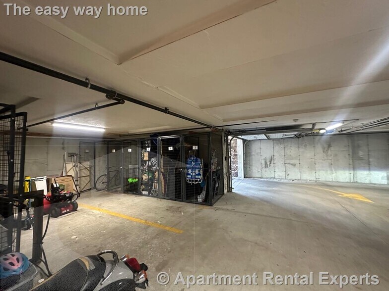 Building Photo - 16 Linden Ave