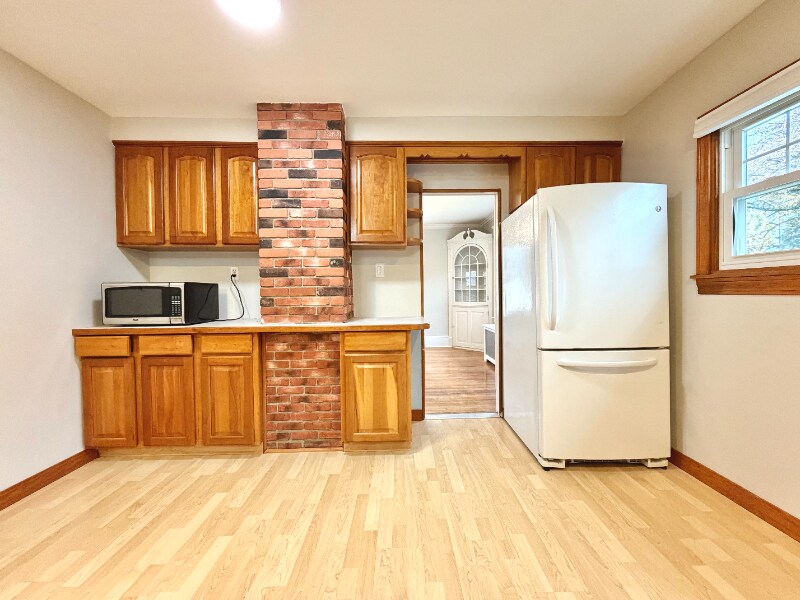 Building Photo - 26-28-28 Howard St