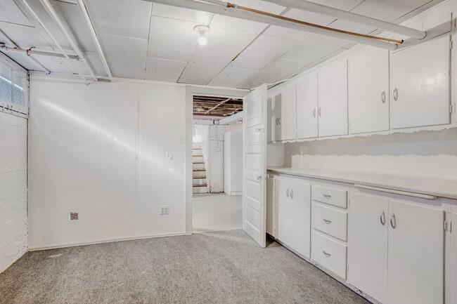 Building Photo - Wash Park Duplex Available Immediately