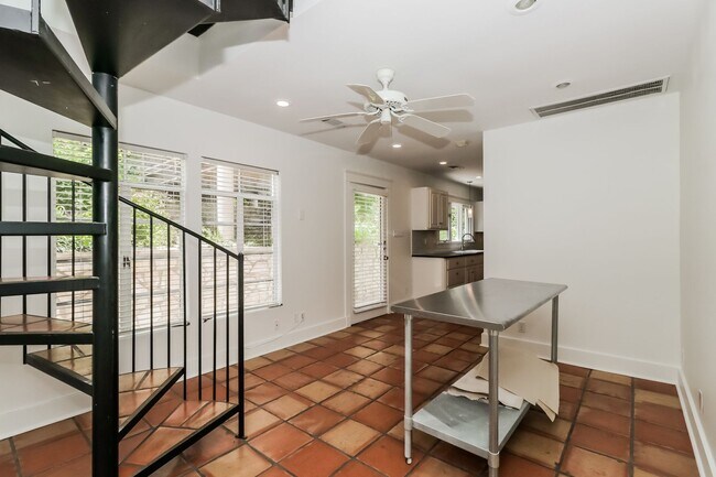 Building Photo - Amazing opportunity in the heart of Centra...