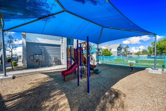 Building Photo - 3065 N 67th Ave