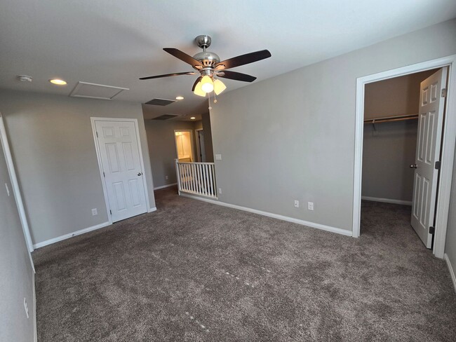 Building Photo - A Fabulous 3 Bedroom Home in SW. Las Vegas