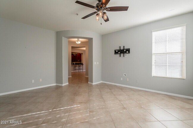 Building Photo - 3921 E Melinda Dr