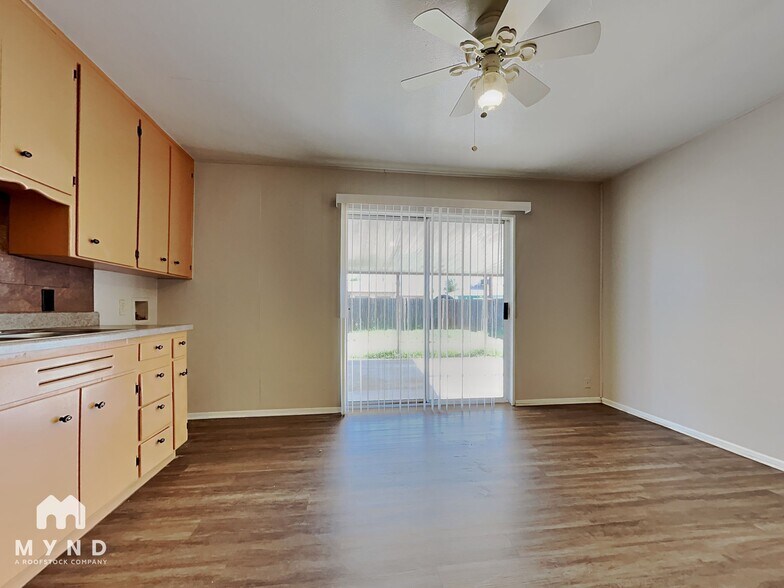 Building Photo - 3117 W Aster Dr