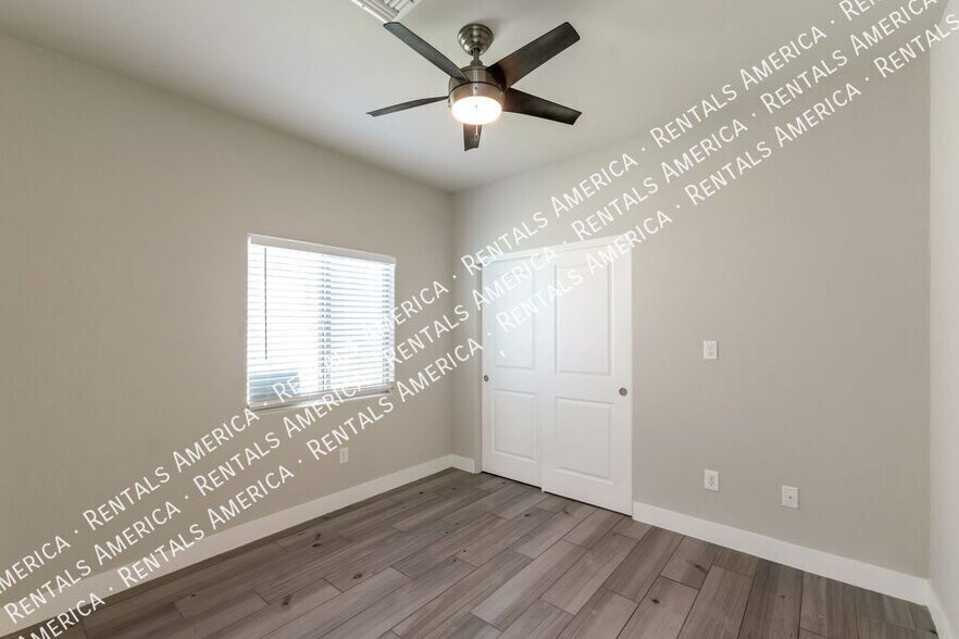 Building Photo - 922 S Fremont Ave