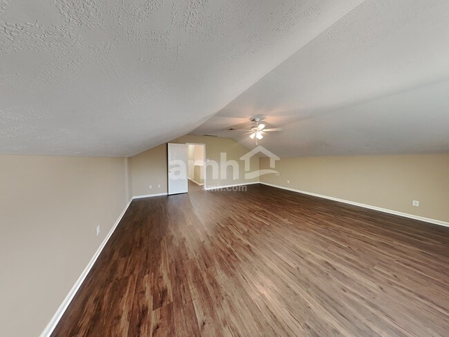 Building Photo - 19130 Yellow Thrush Dr