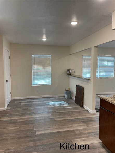 Building Photo - 91 Cottonwood Dr