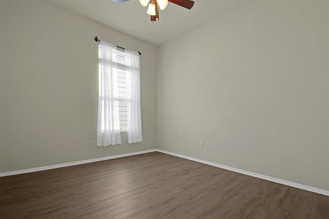 Building Photo - 126 Texas Thistle