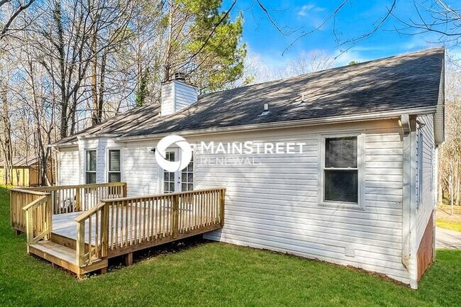 Building Photo - 4 Bedroom Pet-Friendly Home in MONTEVALLO, AL with Main Street Renewal