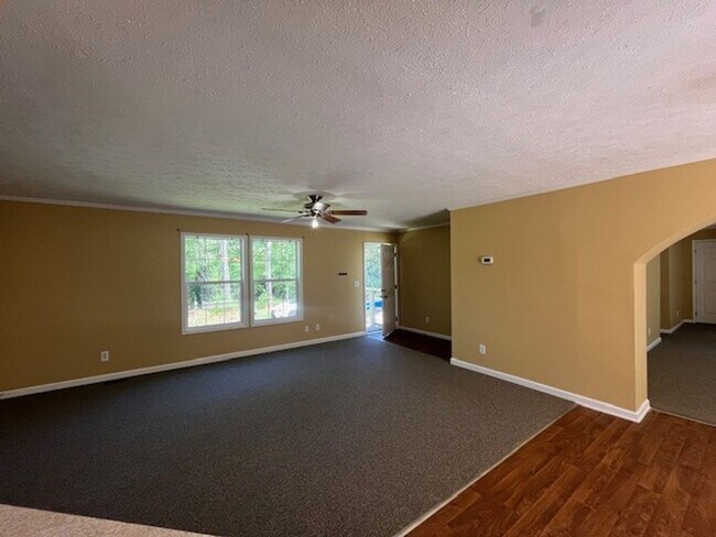 Building Photo - Spacious 3 bedroom 2 bath home in Leland