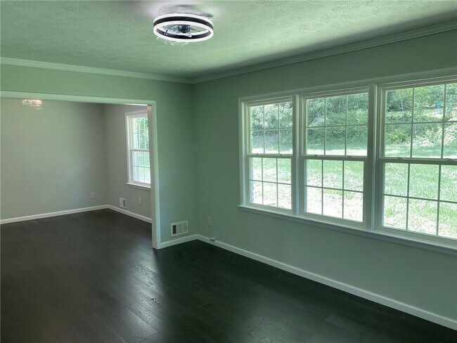 Building Photo - 2251 S Hairston Rd
