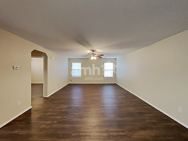 Building Photo - 12322 Mountain Pne