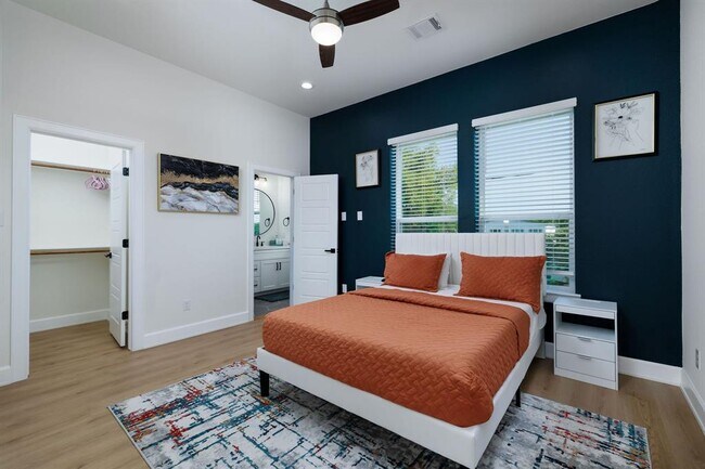 Building Photo - 3546 Seabrook St