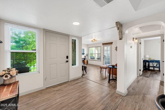 Building Photo - 8787 E Mountain View Rd