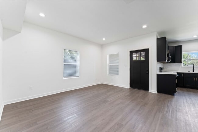 Building Photo - 414 N Carolina St