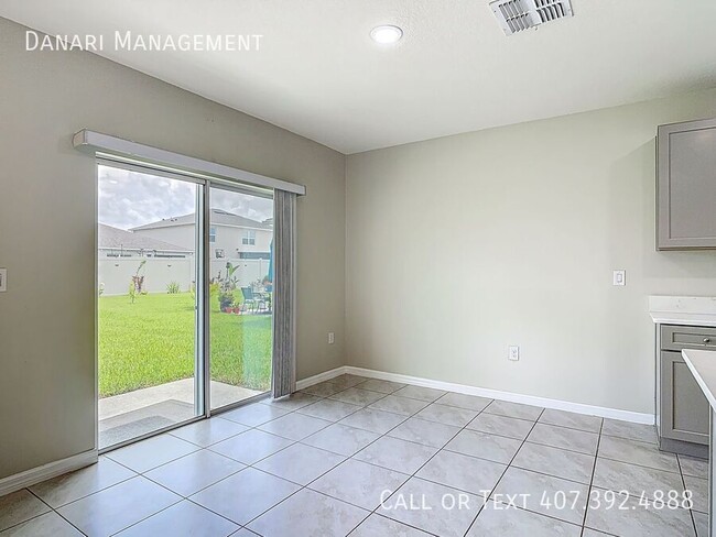 Building Photo - 3975 Silverstream Terrace