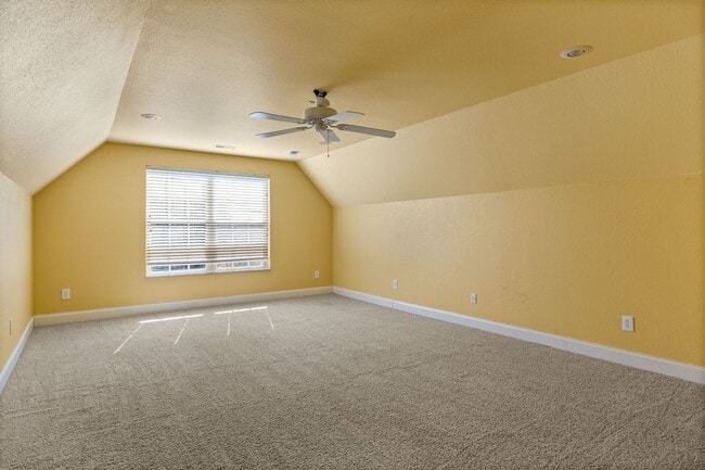 Building Photo - Greenback 37742 - 4 bedroom, 4.5 bath home - Contact Jeremy Logan (865) 307-2273