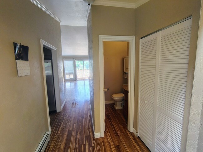 Building Photo - 422 1/2 Prospectors Point