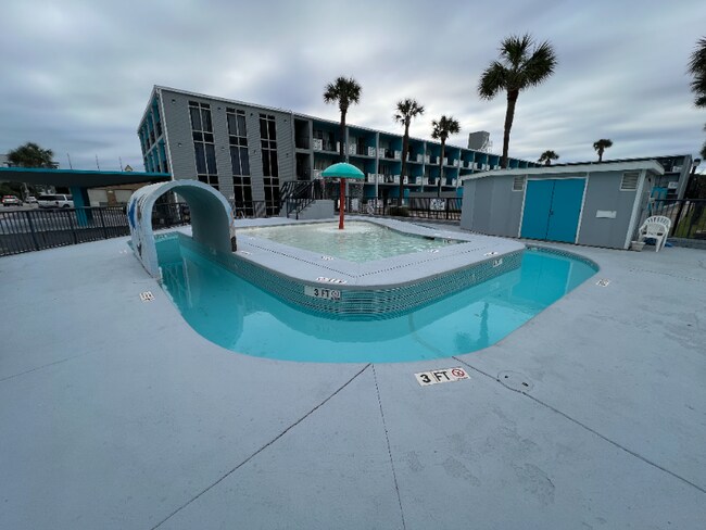 Building Photo - 1600 S Ocean Blvd